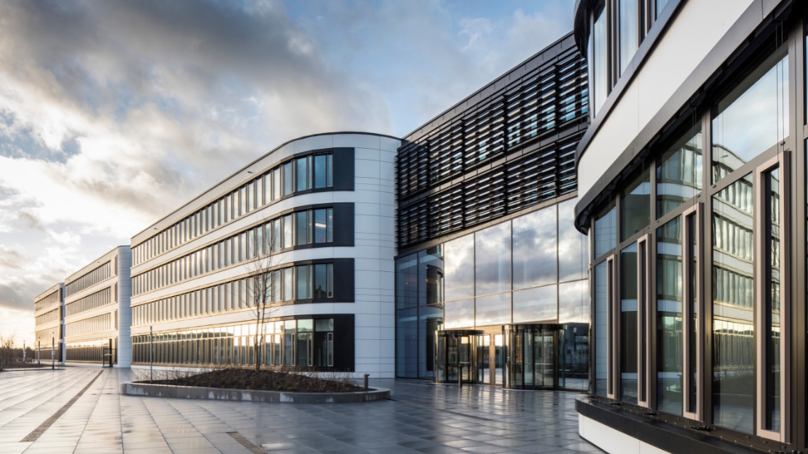 UNSER STANDORT DORTMUND PHOENIX-WEST: ARBEITSPLATZ MIT ATMOSPHÄRE